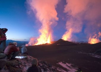 В Исландии угрожает "взорваться" второй вулкан. Он будет мощнее в 10 раз
