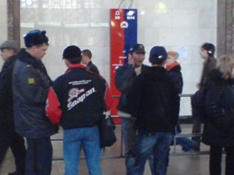 В московском метро появились надписи "Аллах Акбар!" и "Смерть русским!"