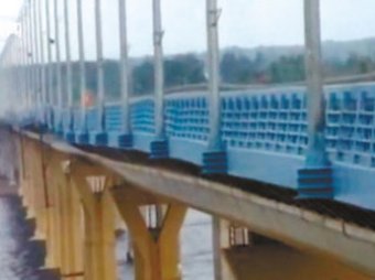 "Танцующий мост" в Волгограде открыт для легковых машин