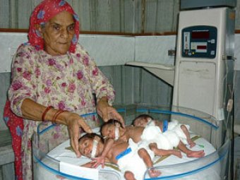 66-летняя индианка родила тройню