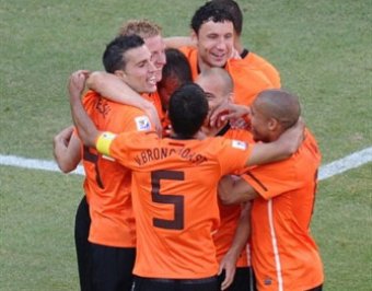 ЧМ-2010: сборная Голландии выиграла у датчан