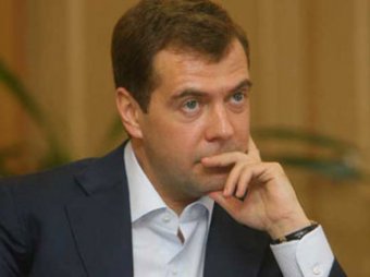 Медведев не исключает распад Киргизии