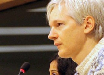 Создателя Wikileaks разыскивают за изнасилование