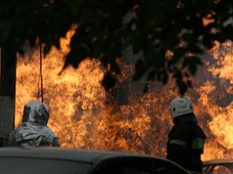 В Подмосковье горели бензовозы: пламя поднялось на 50 метров