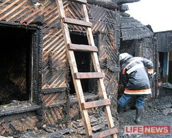 Трагедия в Омске: в частном доме сгорели 8 человек