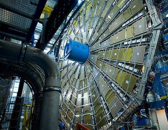 Ученые: Большой адронный коллайдер откроет параллельные миры
