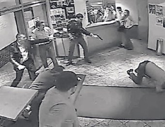 В Москве милиционер устроил массовую драку со стрельбой в ночном клубе