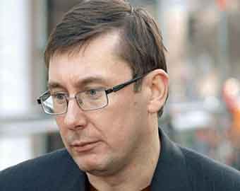 Против экс-главы МВД Украины заведено уголовное дело