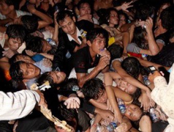 Давка на фестивале в Пномпене: 378 погибших