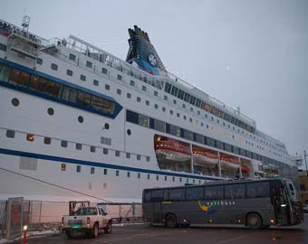 У берегов Швеции загорелось судно с 600 пассажирами