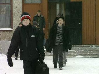 В школе Новосибирска учительницу избили на глазах учеников