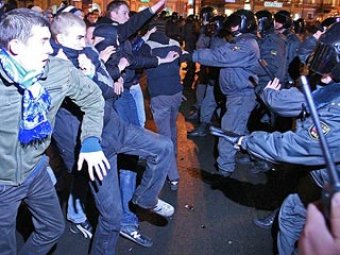 В Москве и в Питере прошли акции в поддержку убитого болельщика "Спартака"