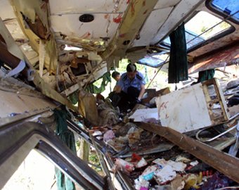 Количество жертв при аварии автобуса в Малайзии достигло 26 человек