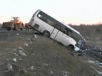 Рейсовый автобус столкнулся с фурой в Ростове-на-Дону