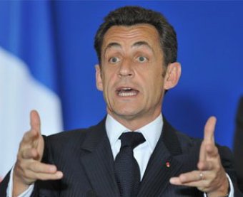 Хакеры заставили Саркози отказаться от президентства