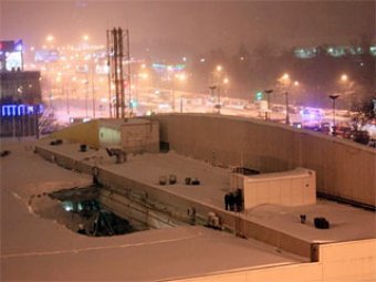 В Санкт-Петербурге крыша гипермаркета рухнула на людей: 1 человек погиб, 17 раненых