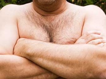 Ученые: от кофе и орехов у мужчин растет грудь
