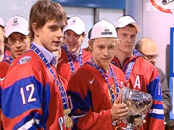 Вернувшиеся в Москву хоккеисты российской "молодежки" рассказали о "дебоше"