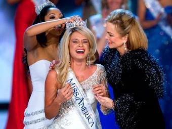 "Мисс Америка 2011" стала 17-летняя блондинка из Небраски