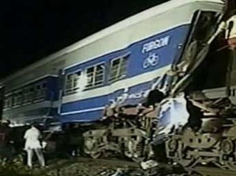 В Аргентине поезд столкнулся с электричкой: десятки пострадавших