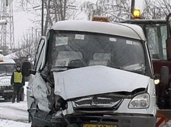 В Москве столкнулись две маршрутки: 6 пострадавших