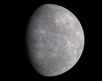 NASA впервые опубликовала снимки с орбиты Меркурия