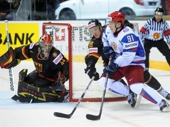 Сборная России проиграла Германии в стартовом матче ЧМ-2011 по хоккею