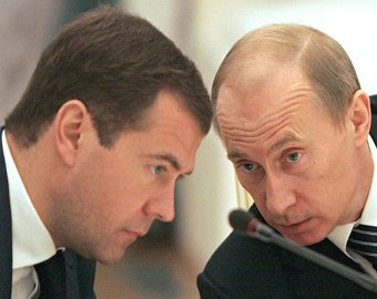 Путин за 2010 год заработал больше Медведева
