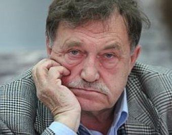 Столичные налоговики вызвали на допрос умершего в 2009 году писателя Василия Аксенова