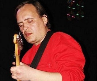 Гитарист культовой рок-группы "Сектора газа" найден мертвым