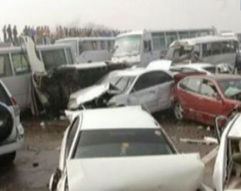 В ОАЭ столкнулись 127 машин: более 60 пострадавших