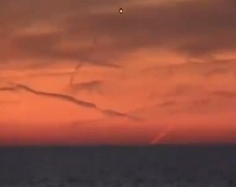 НЛО над озером Эри удалось заснять на видео