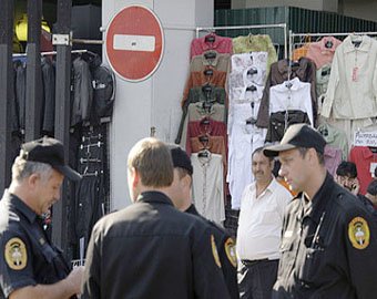 Власти Москвы решили закрыть рынок в Лужниках