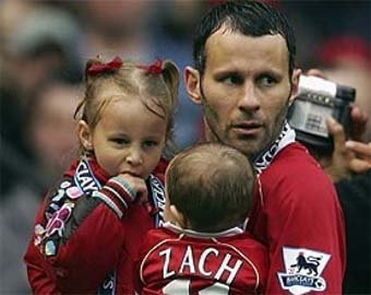 Легенда «МЮ» уличен во внебрачной связи