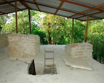 Ученые проникли в гробницу правителя майя и сняли уникальный материал