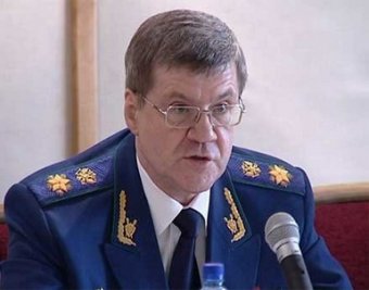 Медведев предложил переназначить Чайку на пост генпрокурора