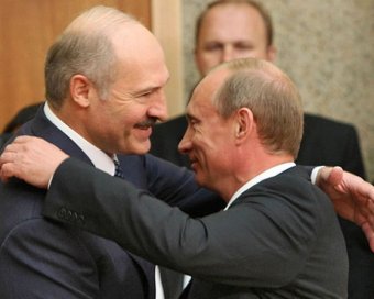 Путин спасает Лукашенко, выделив Белоруссии кредит в  млрд под 4,1% годовых