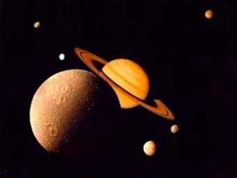Ученые обнаружили признаки жизни на спутниках Сатурна