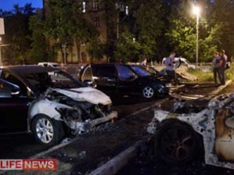 Семь дорогих иномарок сожгли в Москве за одну ночь