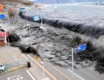 В Японии найдено новое шокирующее видео начала цунами