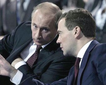 Медведев не пойдет на выборы с Путиным