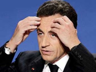 На Николя Саркози напал хулиган прямо во время общения с народом