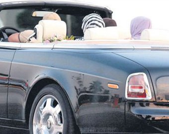 Президента Чечни засняли в Анталье за рулем авто за 2 млн долларов