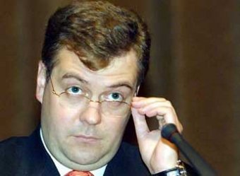 Медведев внес в думу закон о химической кастрации