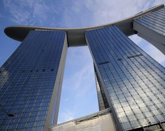 В Сингапуре открылся самый необычный отель в мире