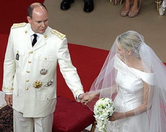 В Монако прошла церемония венчания принца Альбера и Шарлин Уиттсток
