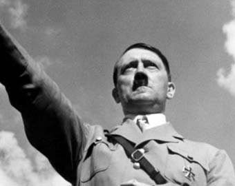 Сенсация: Британцы хотели превратить Гитлера в женщину