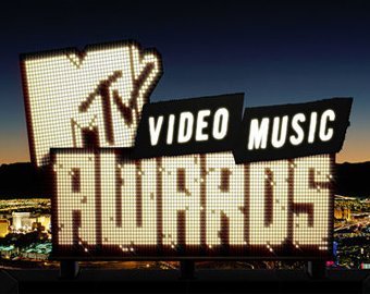 На открытии Video Music Awards Леди Гага снова повергла всех в шок