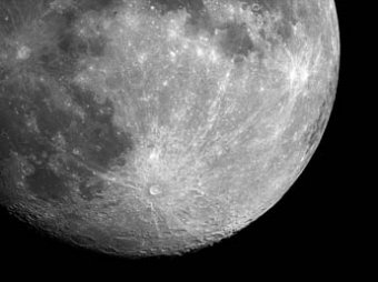 Ученые переоценили возраст Луны на 100 миллионов лет