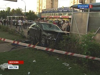 В Москве Volvo сбила пять человек на остановке